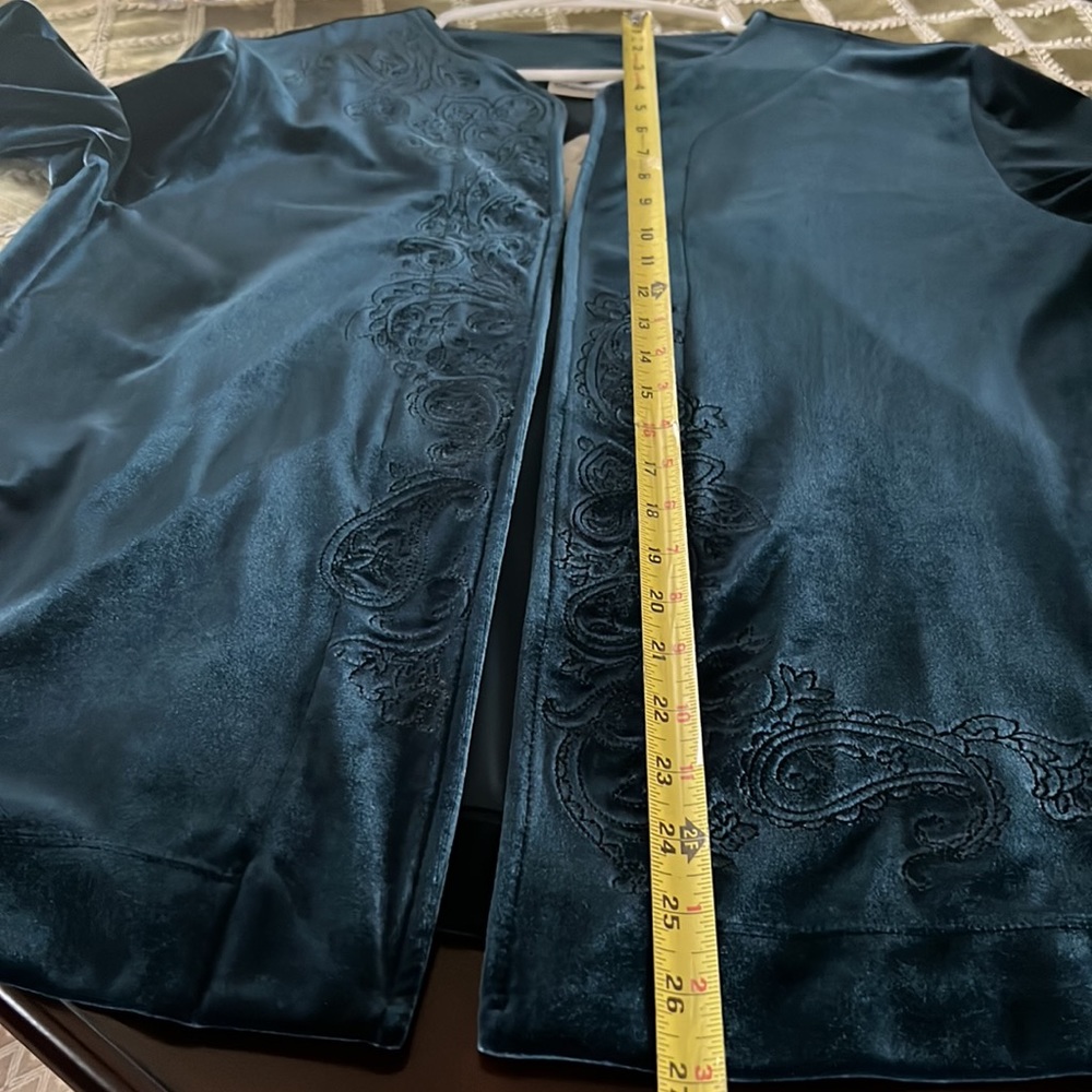 Chico’s Velvet Embroidered Cardigan Size 3  Green Scroll Tonal Trim NWT - Picture 17 of 17